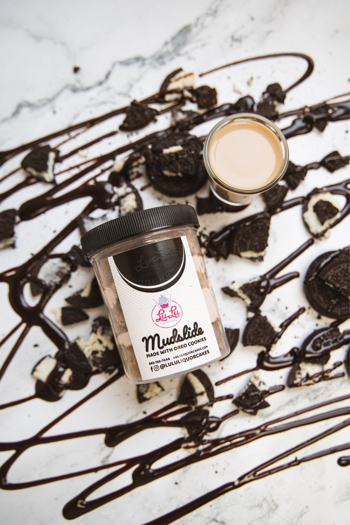 Mudslide with Oreo Pieces Liquor Cake Jar